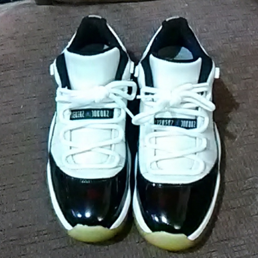 AIR JORDAN 11 RETRO LOW "CONCORD"